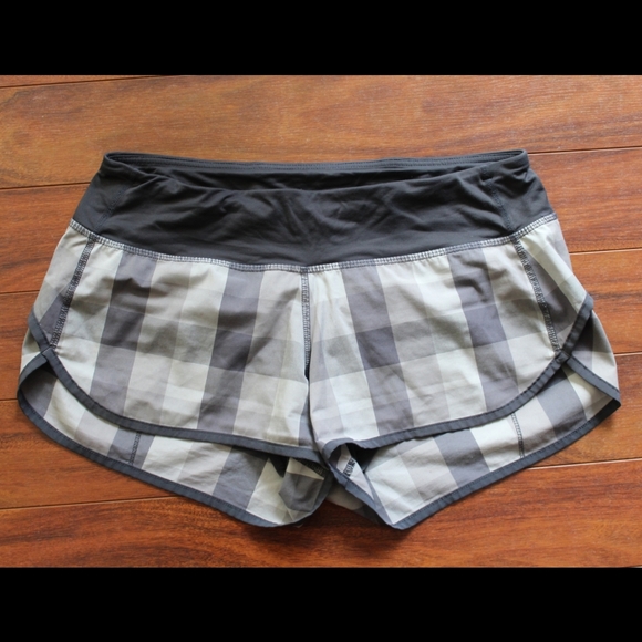 Lululemon plaid speed shorts lined